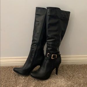 High heel boots